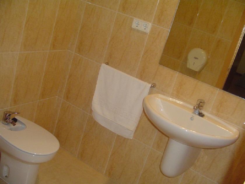 Hostal Vimar La Llosa Εξωτερικό φωτογραφία